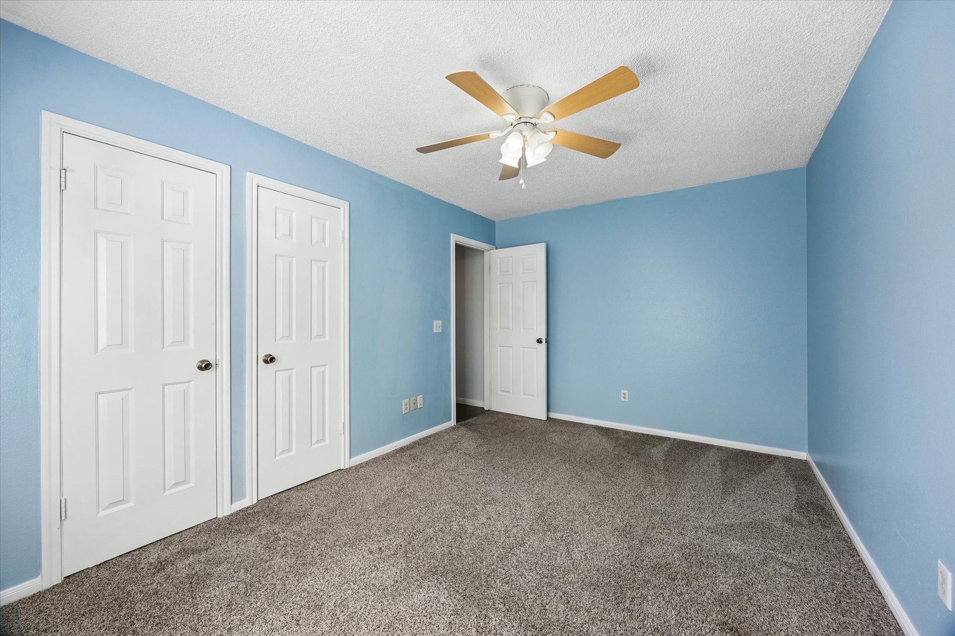 3909 Greenwood Drive, Pearland, TX 77584 3909 Greenwood Drive, Pearland, TX 77584