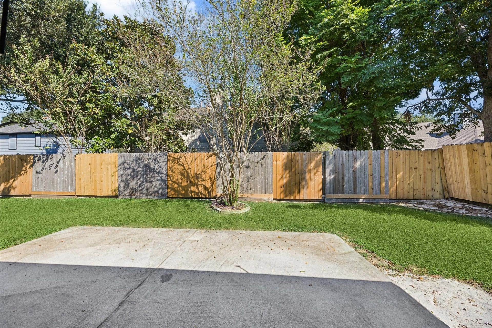 3909 Greenwood Drive, Pearland, TX 77584 3909 Greenwood Drive, Pearland, TX 77584