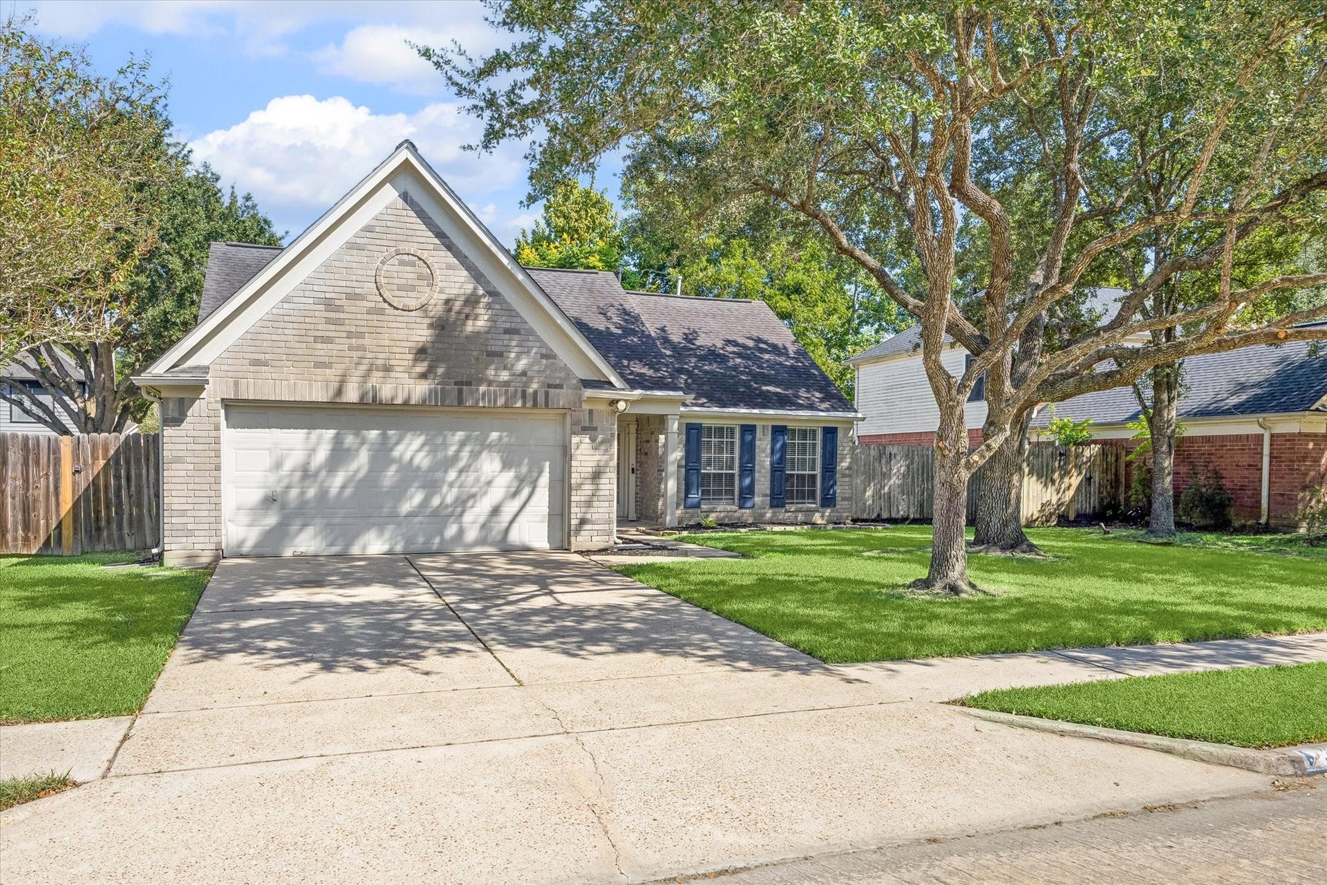 3909 Greenwood Drive, Pearland, TX 77584 3909 Greenwood Drive, Pearland, TX 77584