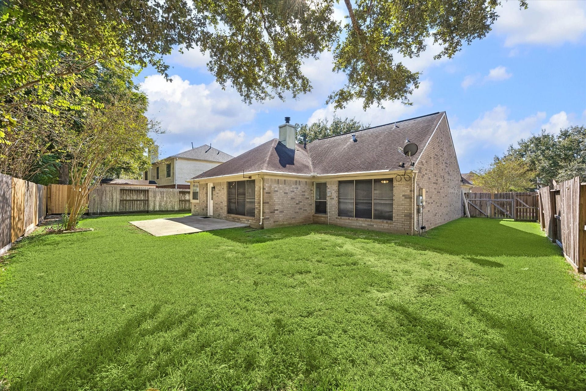 3909 Greenwood Drive, Pearland, TX 77584 3909 Greenwood Drive, Pearland, TX 77584