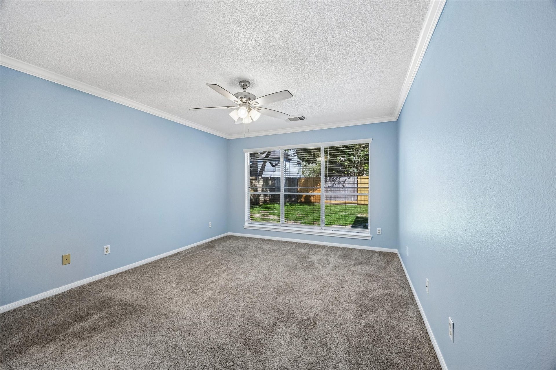 3909 Greenwood Drive, Pearland, TX 77584 3909 Greenwood Drive, Pearland, TX 77584