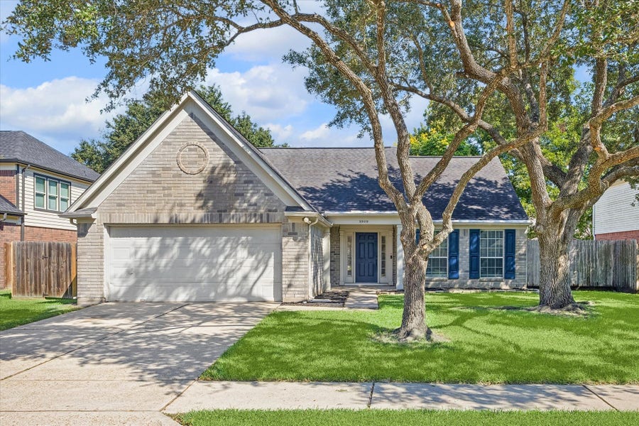 Property photo for 3909 Greenwood Drive, Pearland, TX
