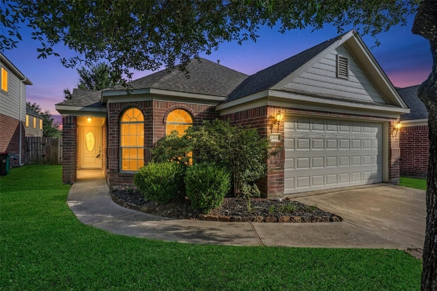 Property photo for 12146 Glen Crossing Circle, Humble, TX
