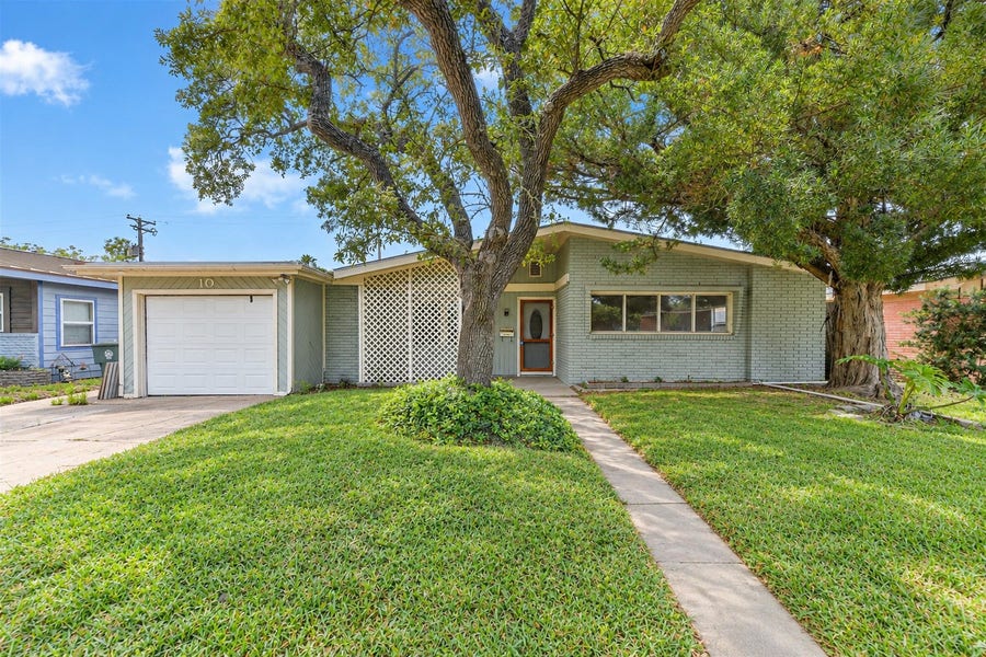 Property photo for 10 Maple Lane, Galveston, TX