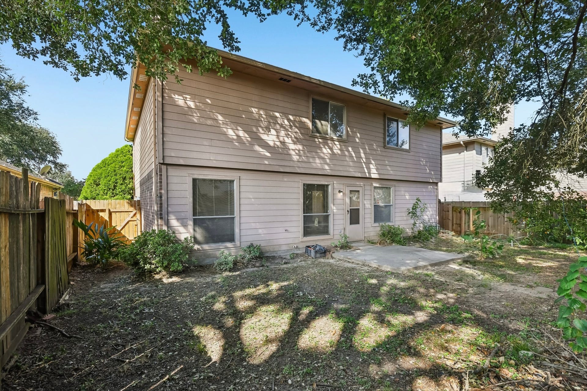 12006 Thornburg Lane, Houston, TX 77067 12006 Thornburg Lane, Houston, TX 77067
