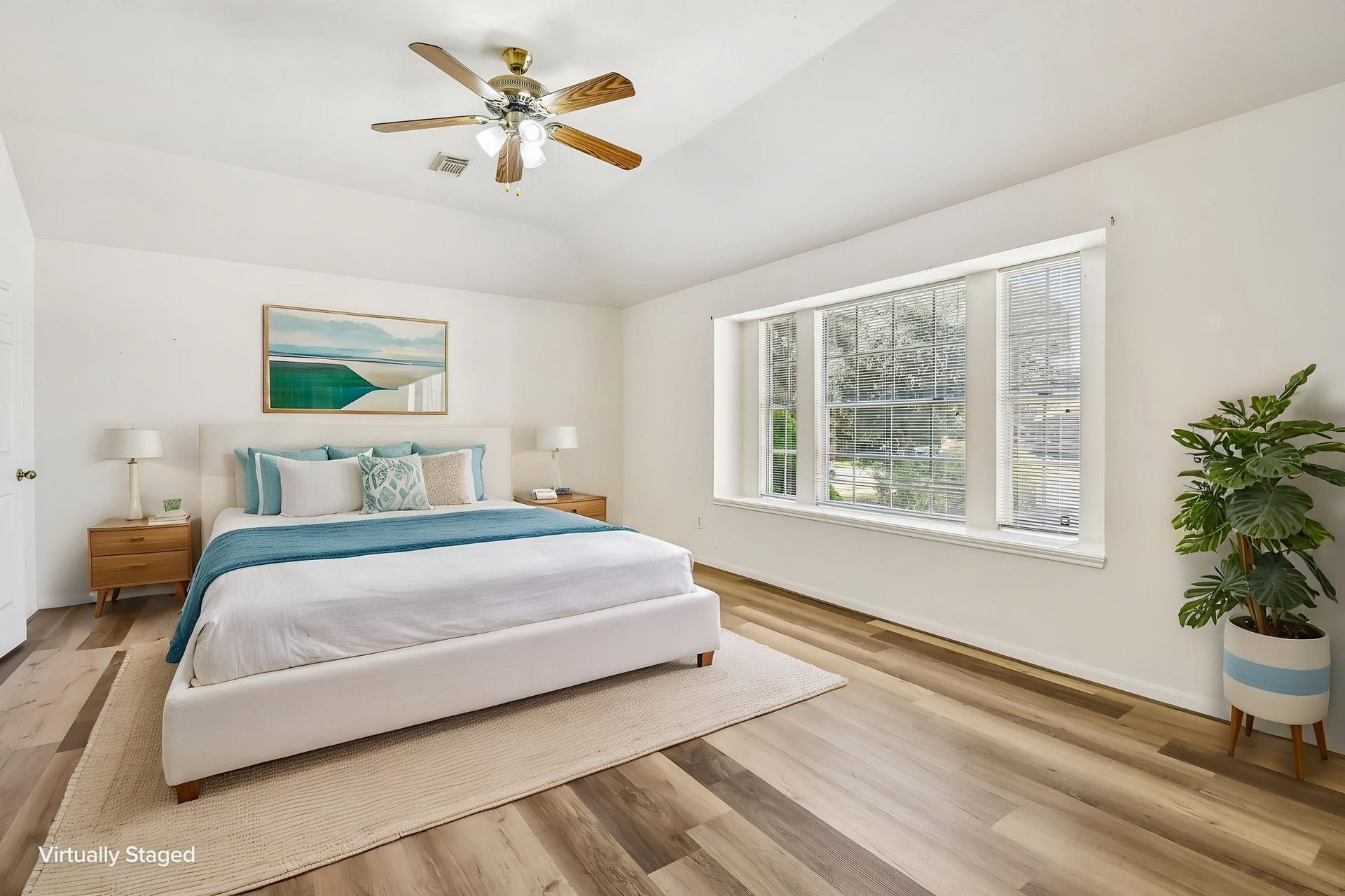 12006 Thornburg Lane, Houston, TX 77067 Primary bedroom (upstairs)