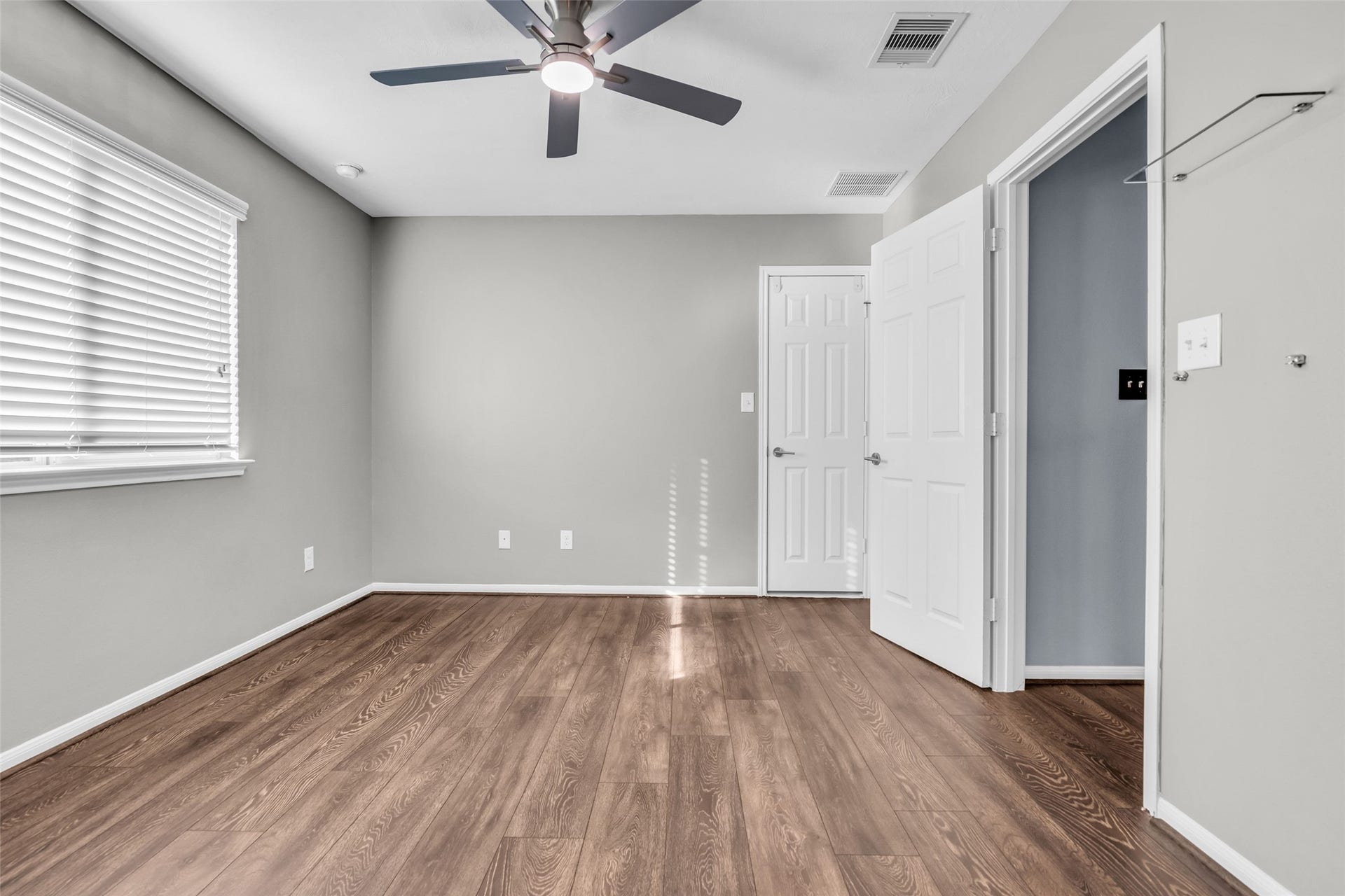 8121 Tranquil Lake Way, Conroe, TX 77385 Upstairs secondary bedroom. Total of 3 bedrooms upstairs.