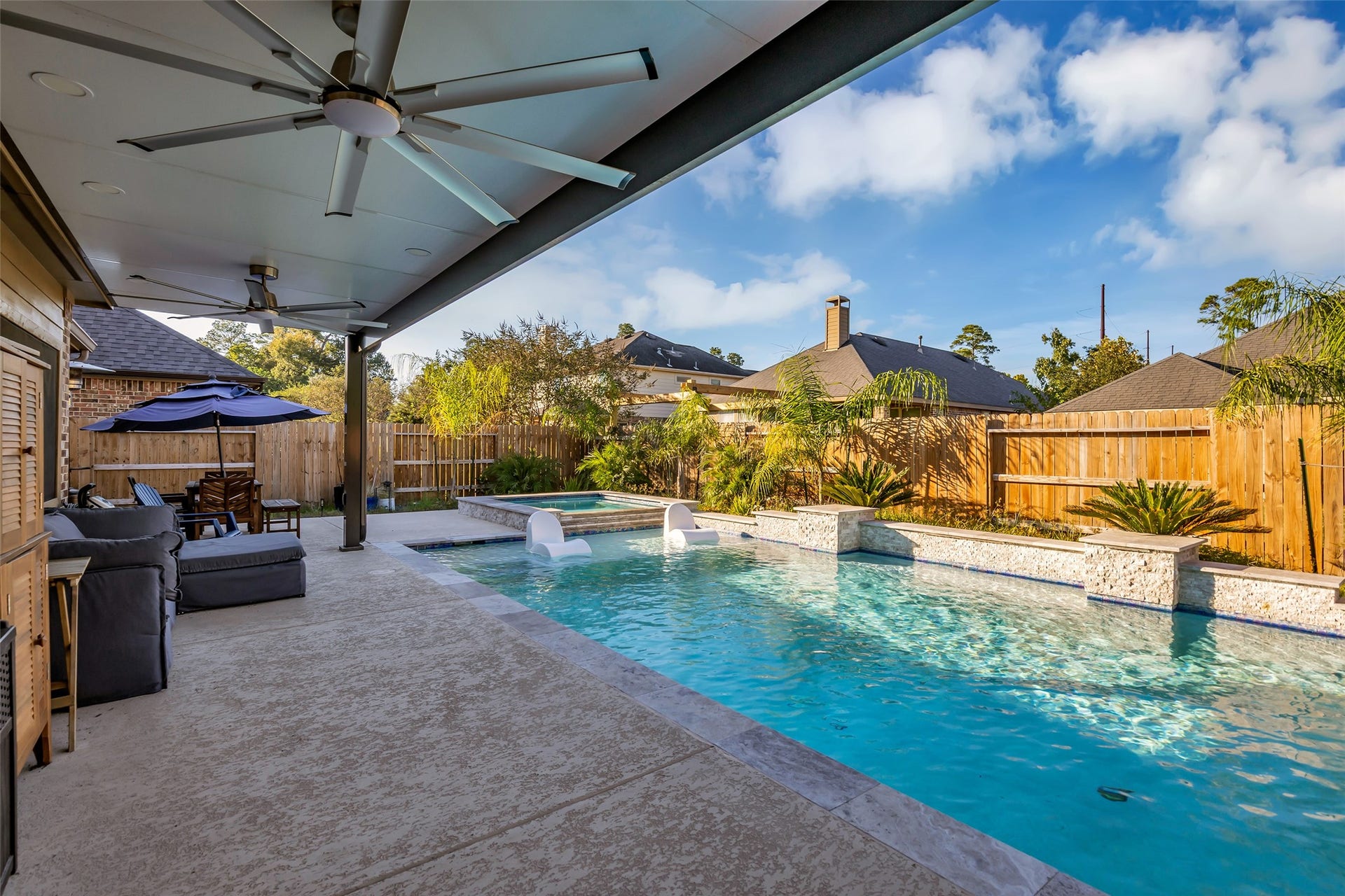 8121 Tranquil Lake Way, Conroe, TX 77385 Welcome to 8121 Tranquil Lake in Harpers Preserve!