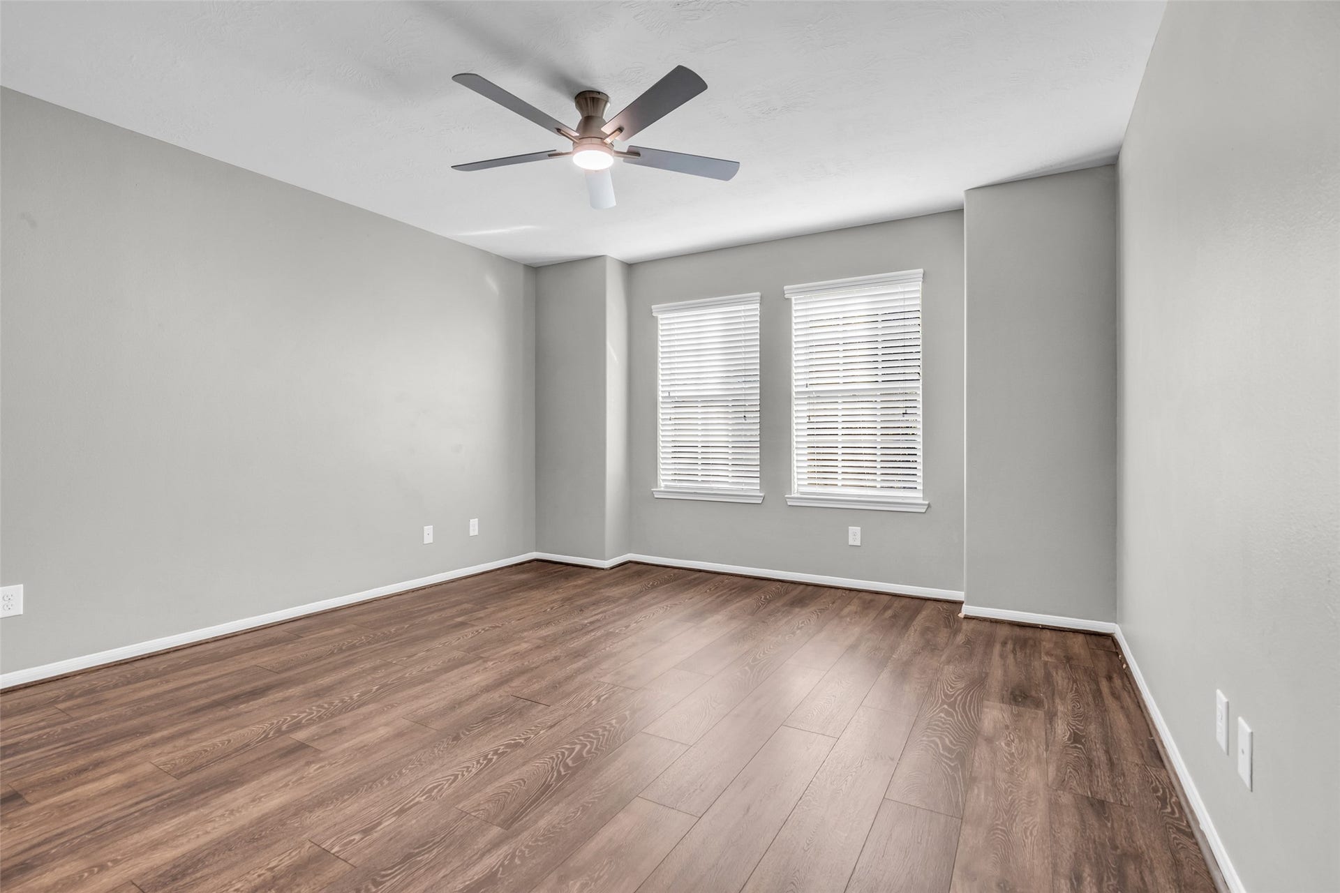 8121 Tranquil Lake Way, Conroe, TX 77385 Upstairs secondary bedroom. Total of 3 bedrooms upstairs.