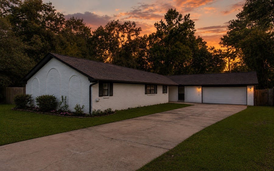 Property photo for 816 Glen Hollow Drive, Conroe, TX