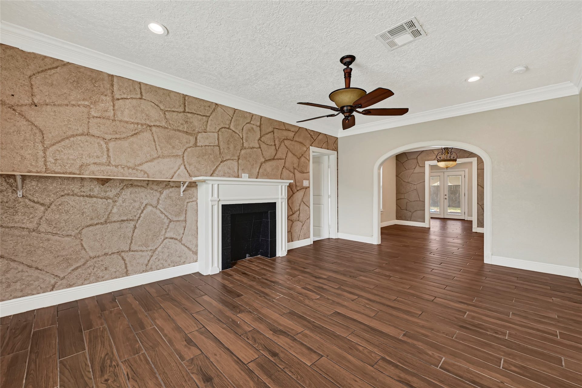 7125 Gillen St, Houston, TX 77087 7125 Gillen St, Houston, TX 77087