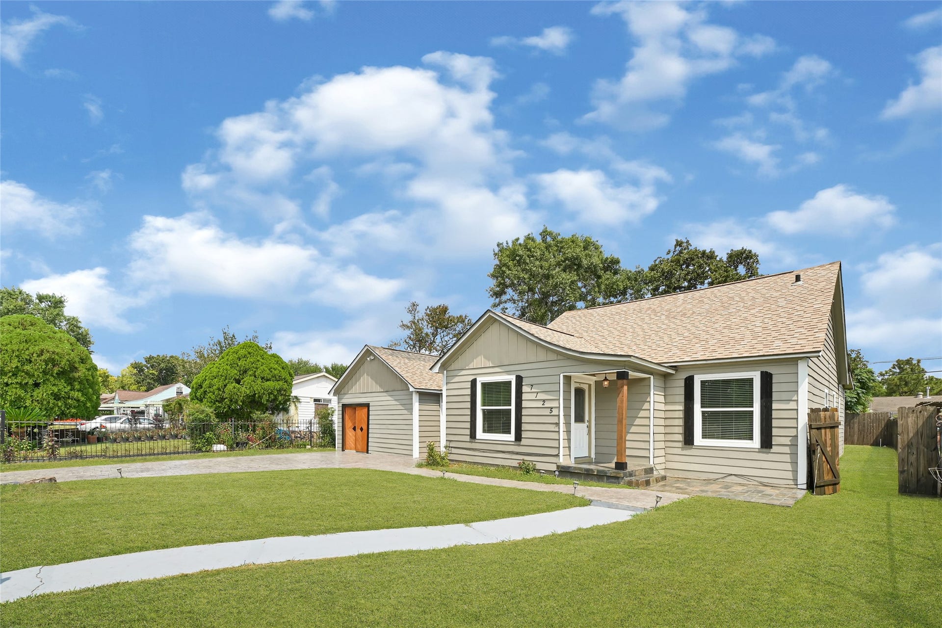 7125 Gillen St, Houston, TX 77087 7125 Gillen St, Houston, TX 77087