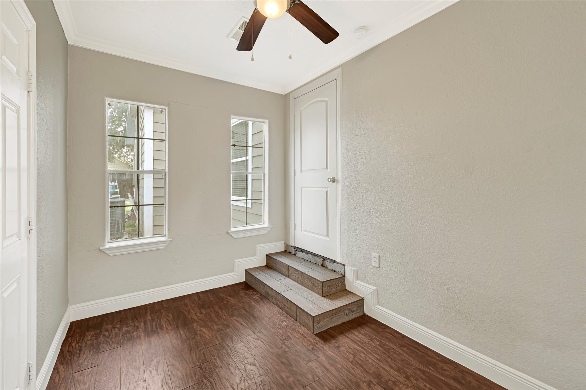 7125 Gillen St, Houston, TX 77087 7125 Gillen St, Houston, TX 77087