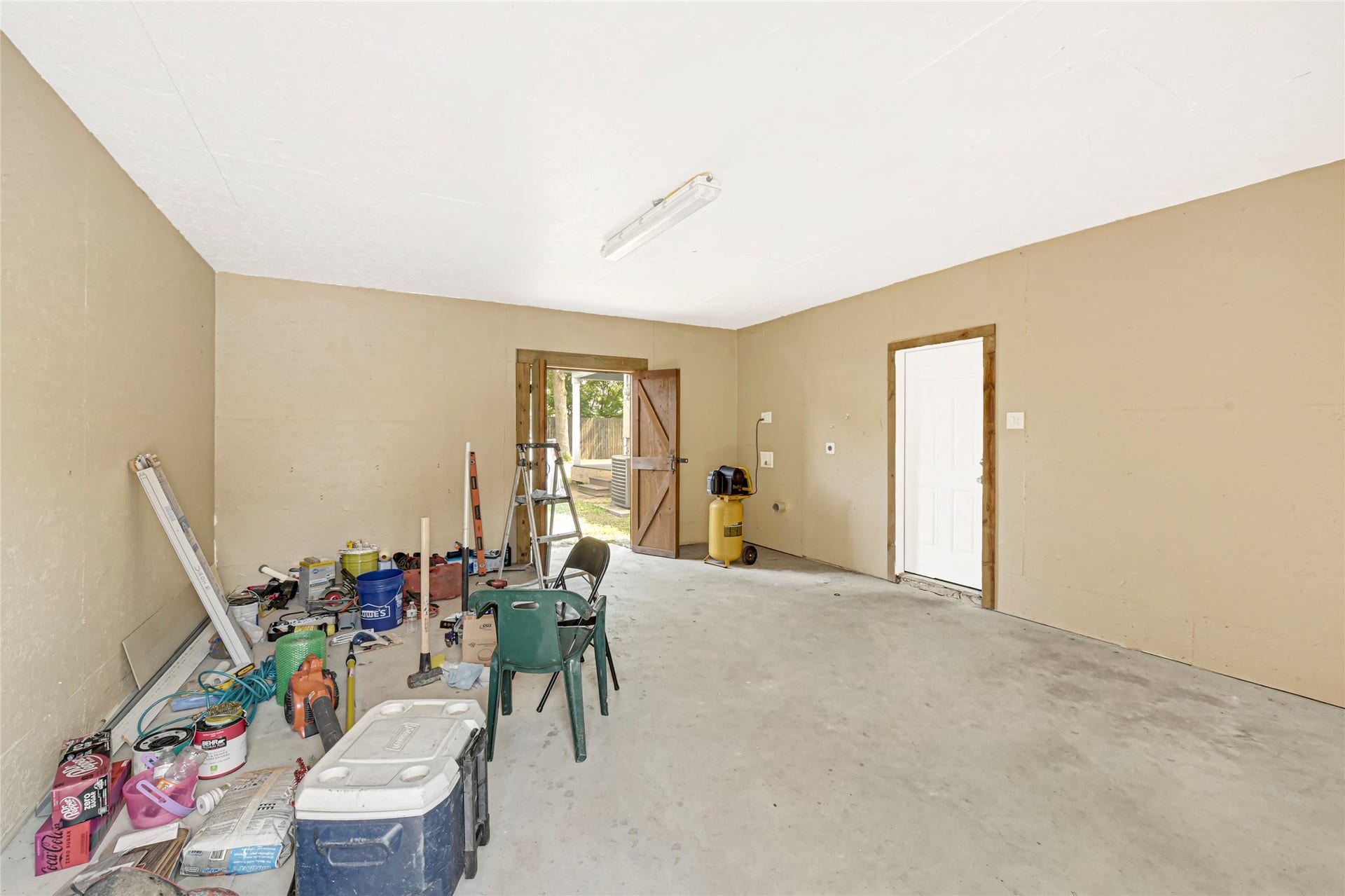 7125 Gillen St, Houston, TX 77087 7125 Gillen St, Houston, TX 77087