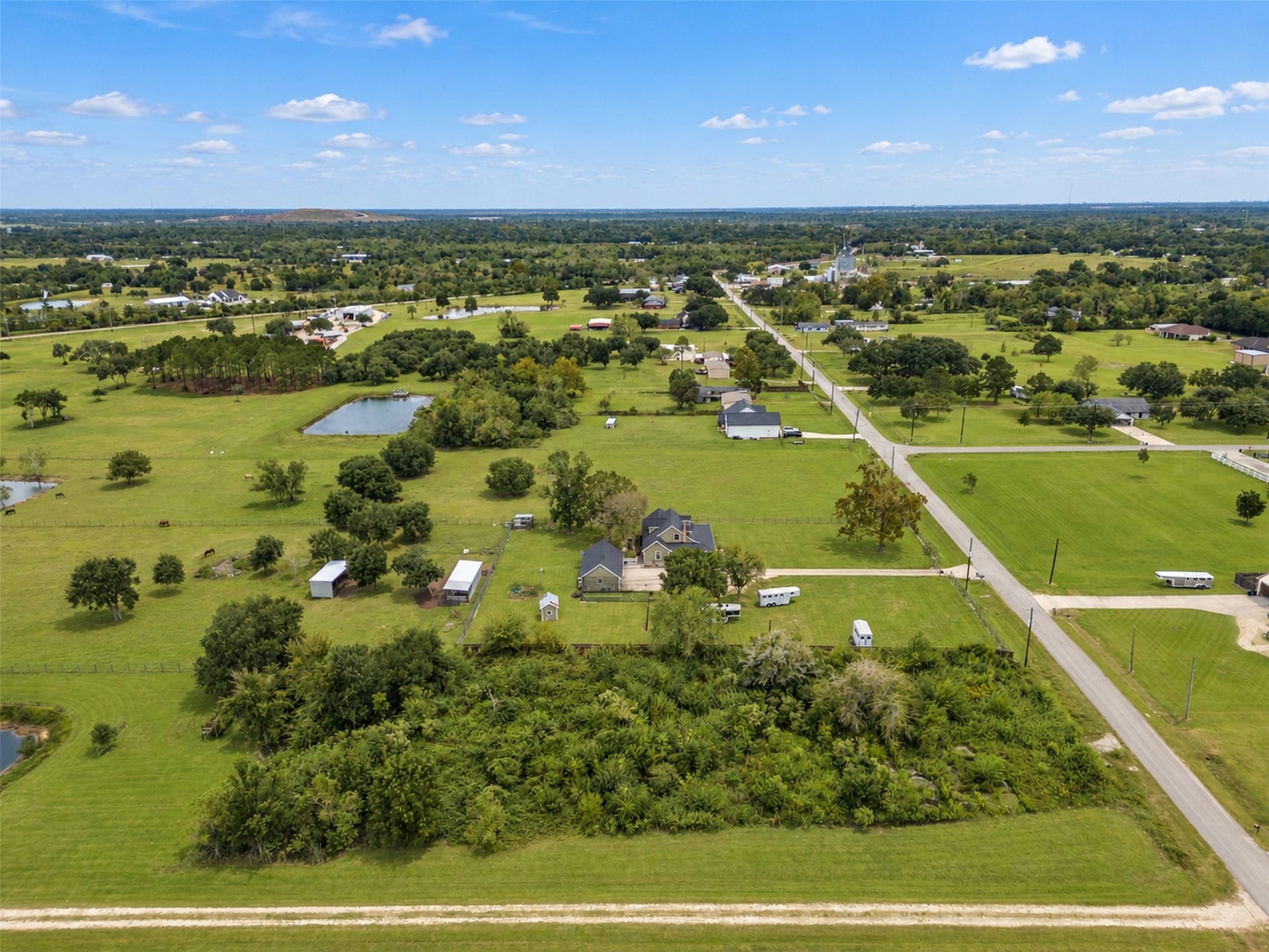930 Lilley Road, Alvin, TX 77511 930 Lilley Road, Alvin, TX 77511