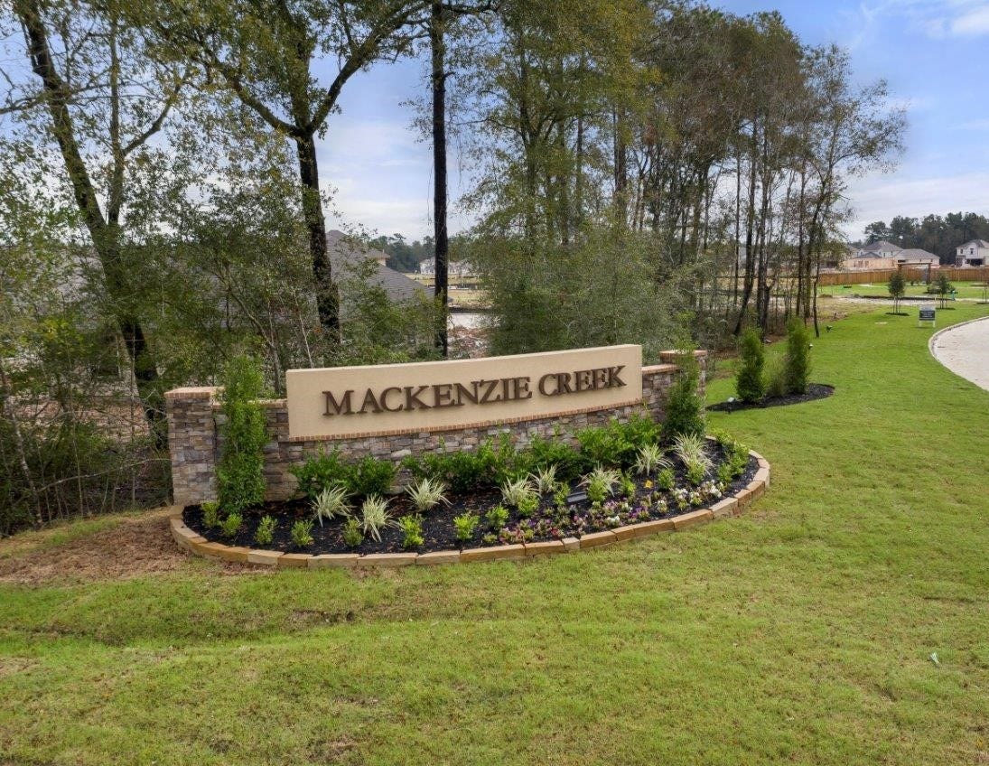 3874 Avalon Lane, Conroe, TX 77301 3874 Avalon Lane, Conroe, TX 77301