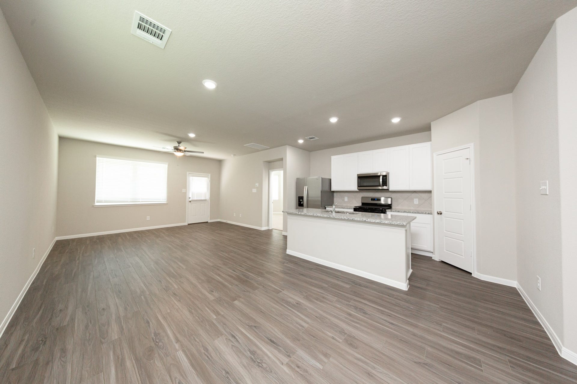3874 Avalon Lane, Conroe, TX 77301 3874 Avalon Lane, Conroe, TX 77301