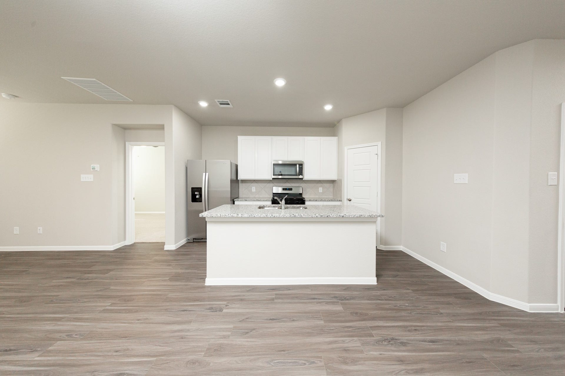 3874 Avalon Lane, Conroe, TX 77301 3874 Avalon Lane, Conroe, TX 77301