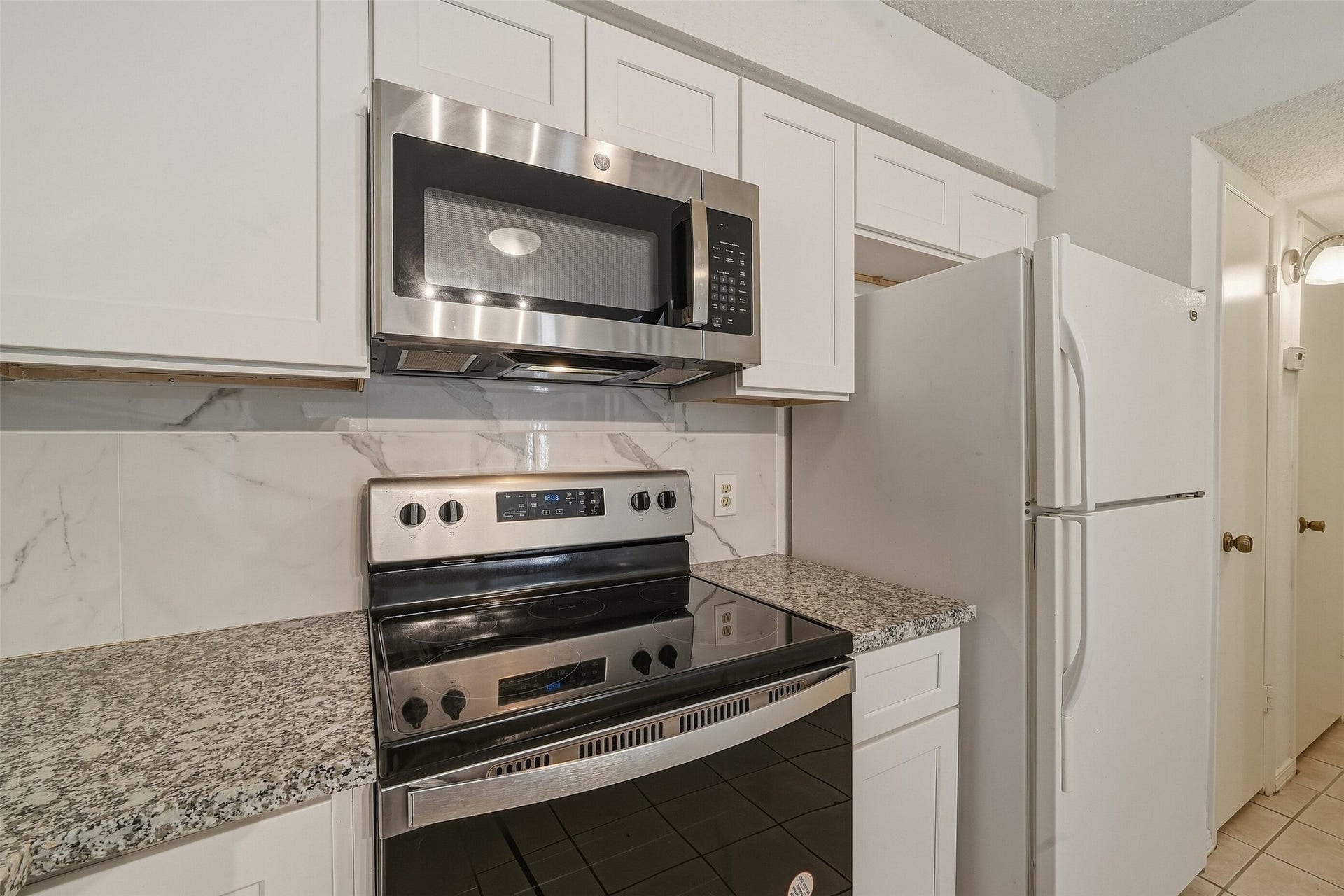 2611 Grants Lake Boulevard, #214, Sugar Land, TX 77479 2611 Grants Lake Boulevard, #214, Sugar Land, TX 77479