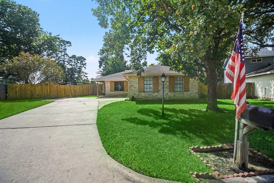 Property photo for 2103 Rolling Glen Drive, Spring, TX