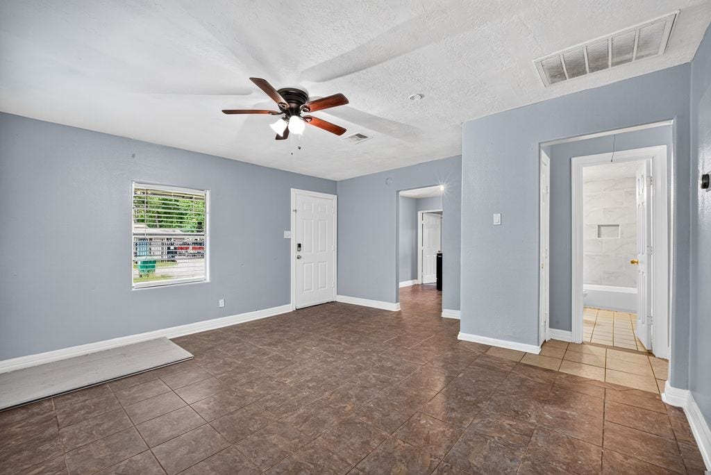 7319 Mountbatten Road, Houston, TX 77033