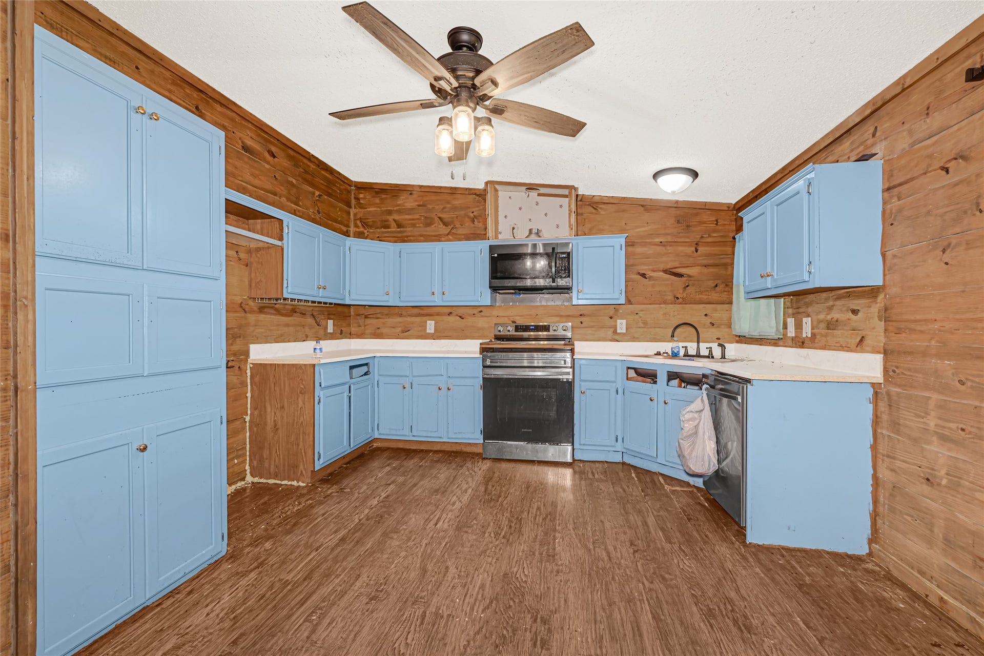 40721 Sandy Hill Road, Montgomery, TX 77316 40721 Sandy Hill Road, Montgomery, TX 77316