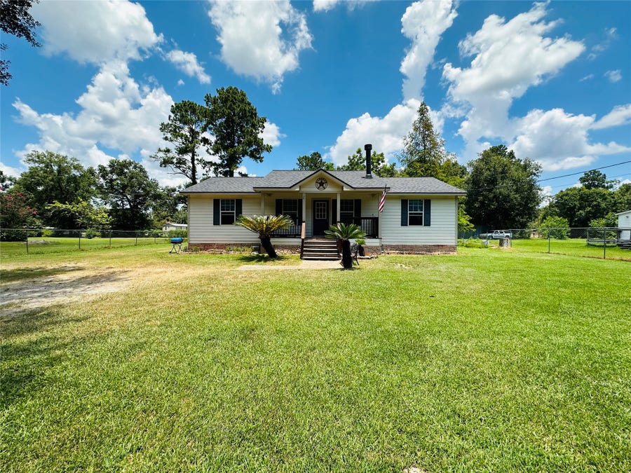 Property photo for 17001 Valley Lane, Conroe, TX