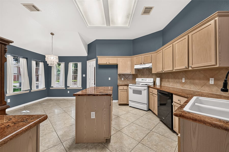 Property photo for 12007 Viola Court, Pinehurst, TX