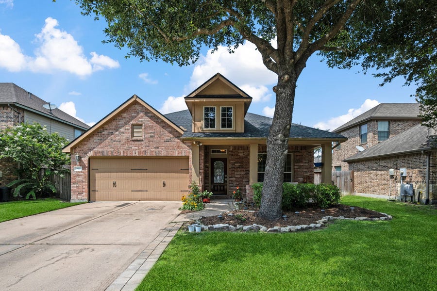 Property photo for 7011 Dewberry Shores Lane, Humble, TX