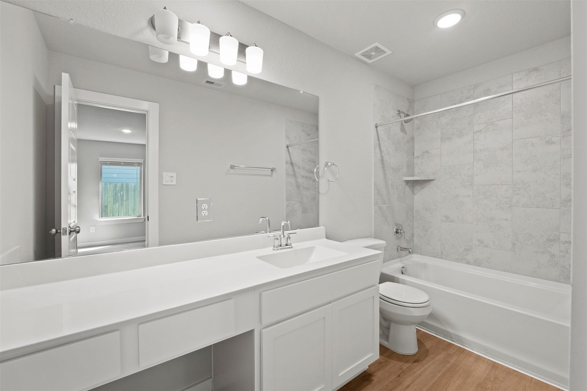 17707 Sapphire Pines Drive, New Caney, TX 77357 Bathroom #3 extra spacious