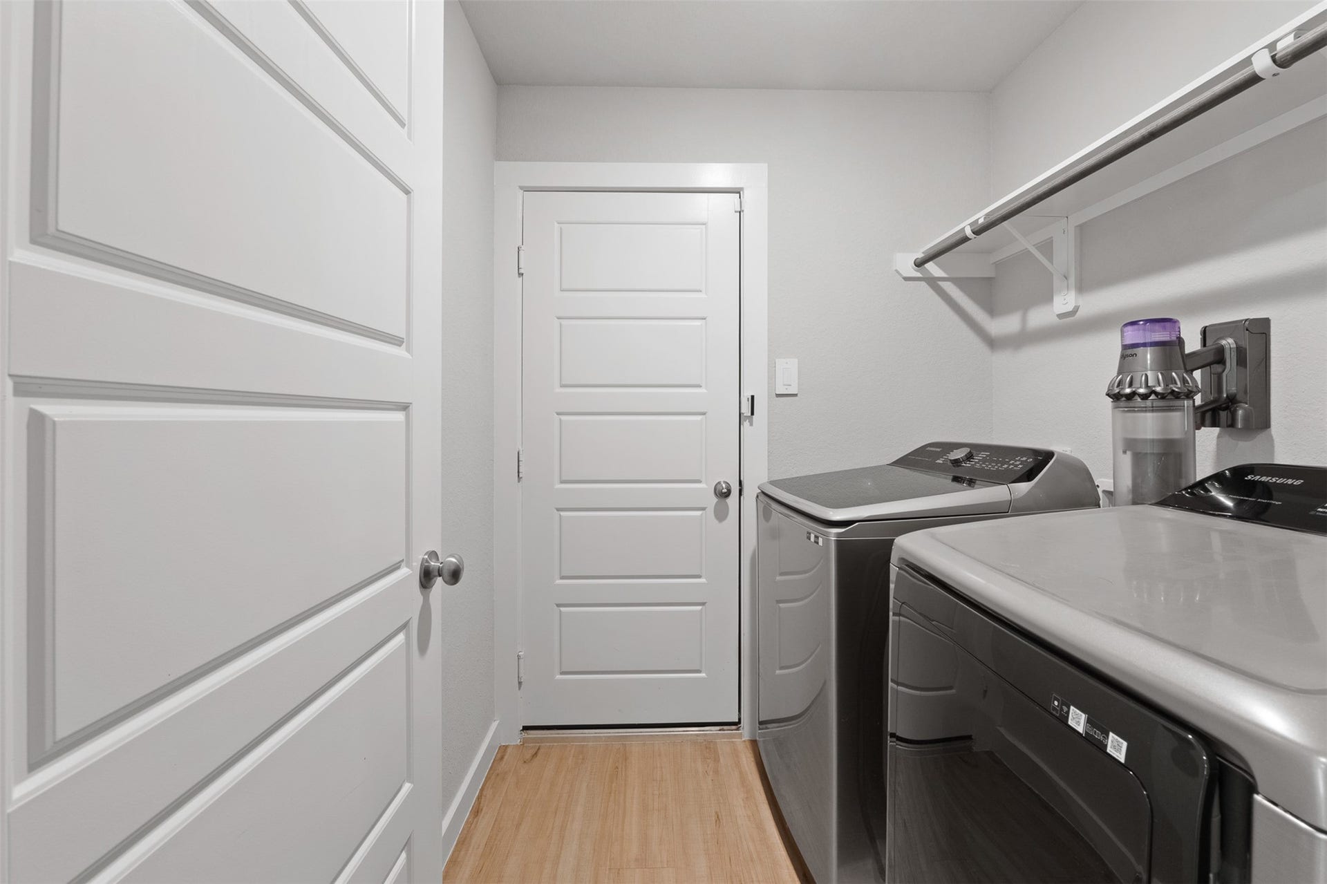 17707 Sapphire Pines Drive, New Caney, TX 77357 Utility room