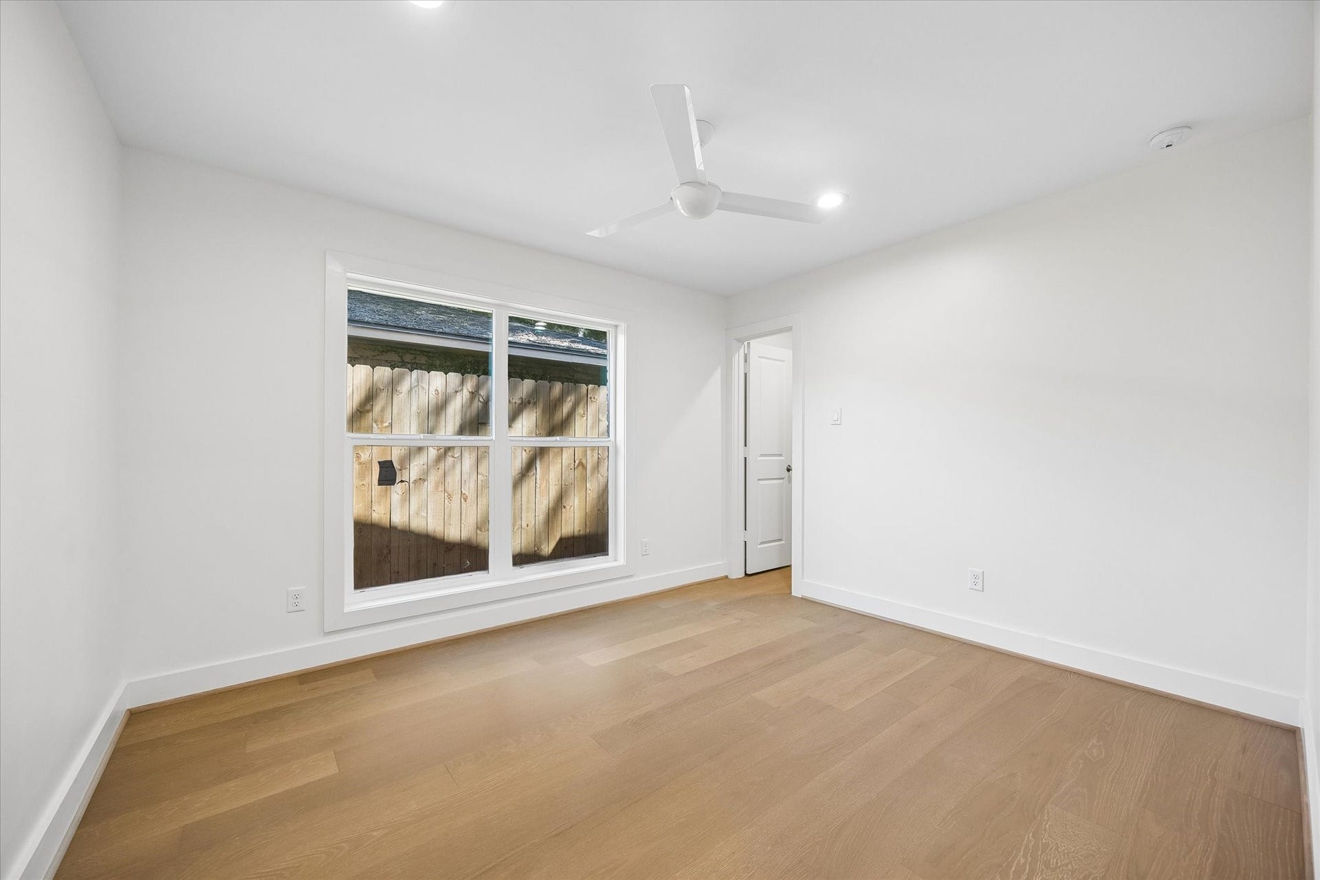 10659 Mayfield Road, Houston, TX 77043 This bright and airy bedroom offers a peaceful retreat with an oversized window allowing for plenty of natural light. The room is a blank canvas, ready for your personal touch to transform it into a cozy and inviting space.