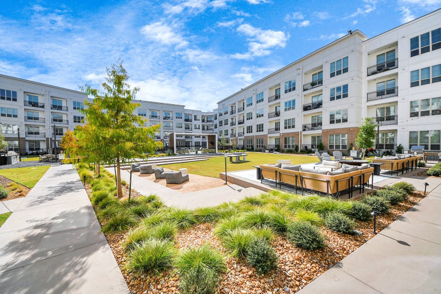 Property photo for 15635 Memorial Dr Drive, #150, Houston, TX