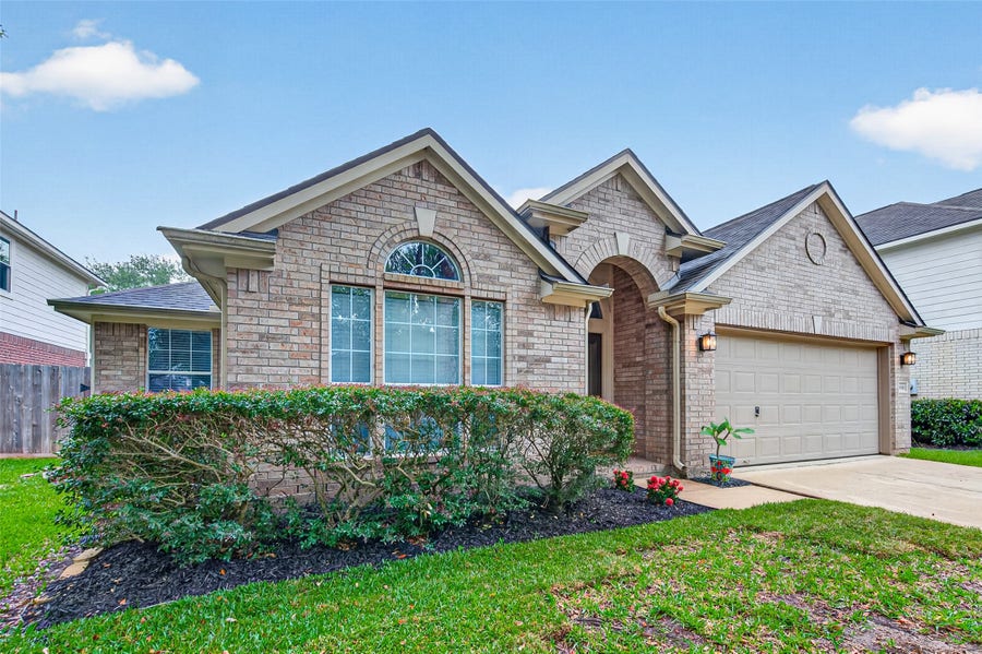 Property photo for 3930 Chestnut Bend, Missouri City, TX