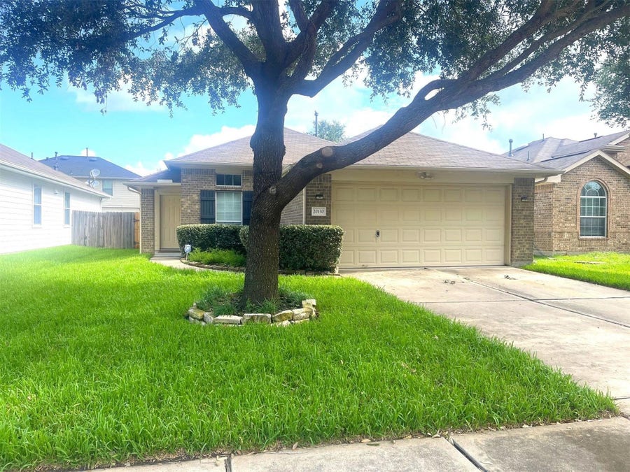 Property photo for 20130 Breezy Oak Court, Cypress, TX