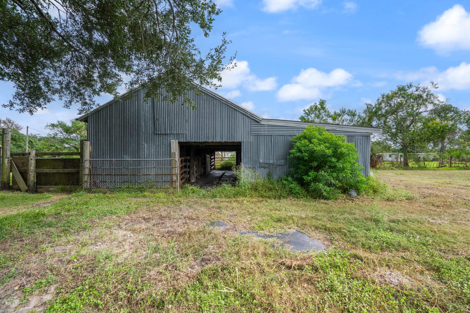 11325 32nd Street, Santa Fe, TX 77510 11325 32nd Street, Santa Fe, TX 77510