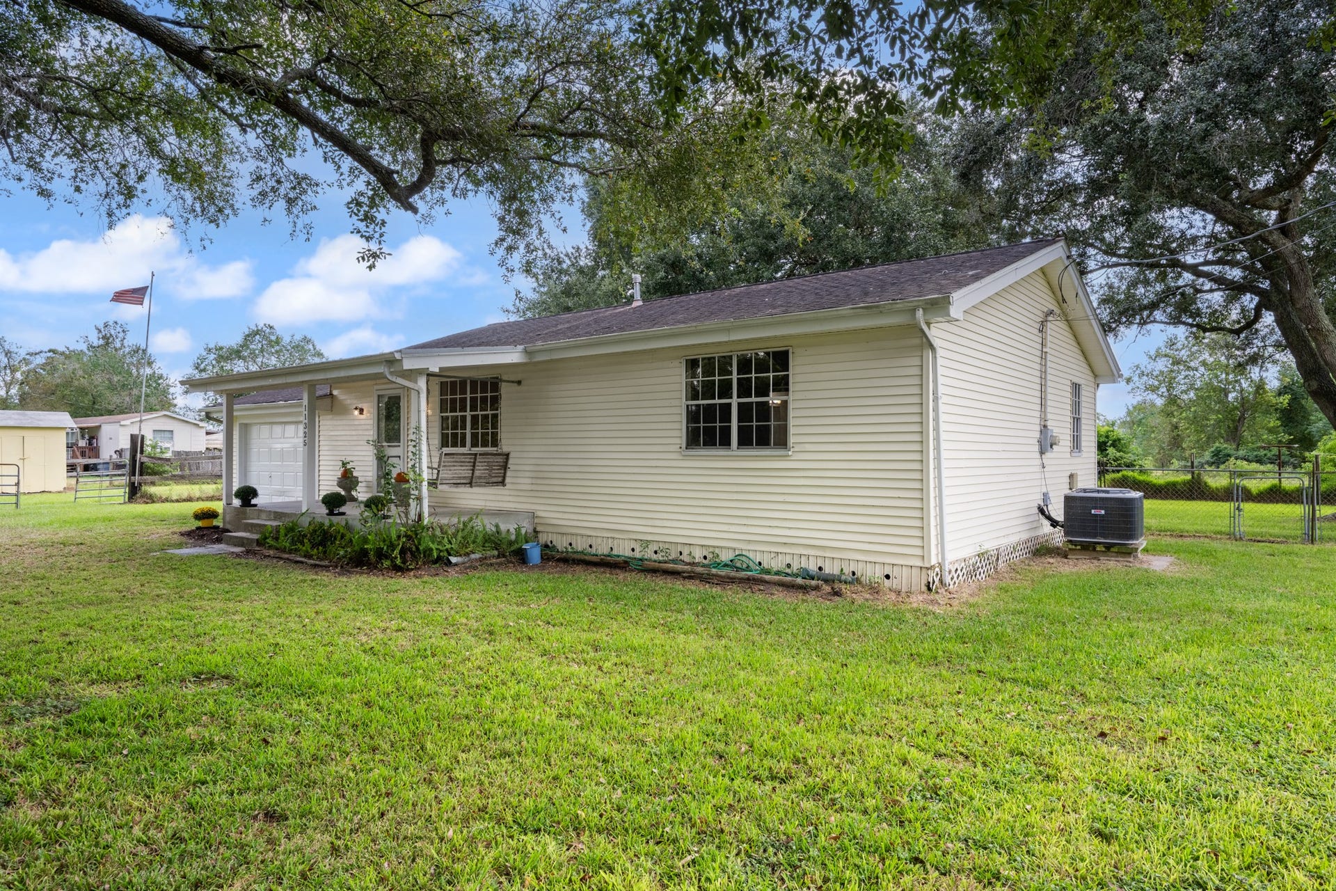 11325 32nd Street, Santa Fe, TX 77510 11325 32nd Street, Santa Fe, TX 77510
