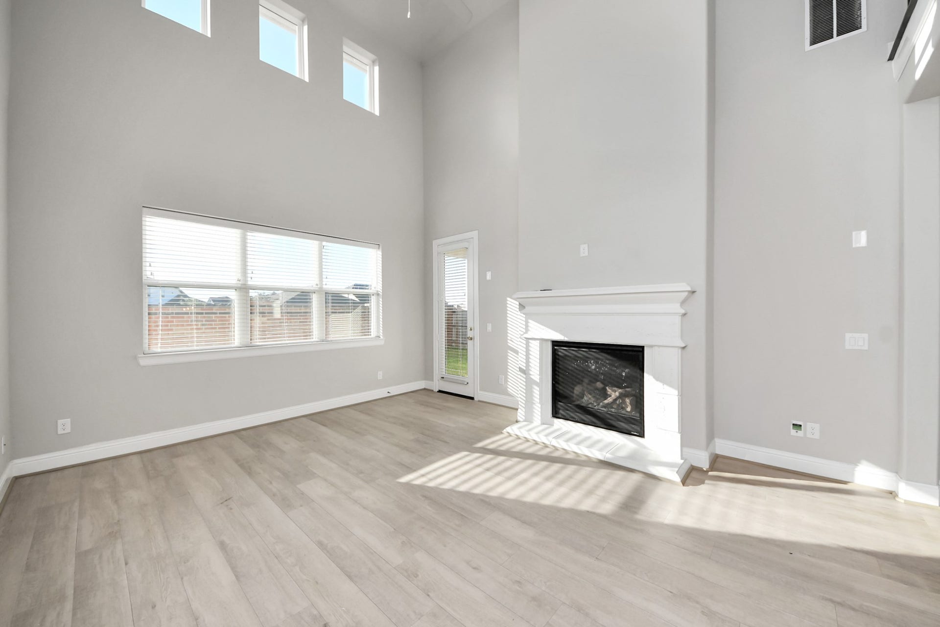 708 Lake Lacosta Drive, Katy, TX 77493