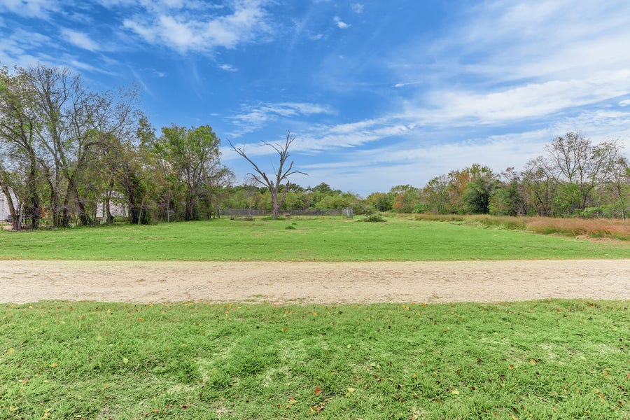 Property photo for 0 Hawaii Avenue, League City, TX