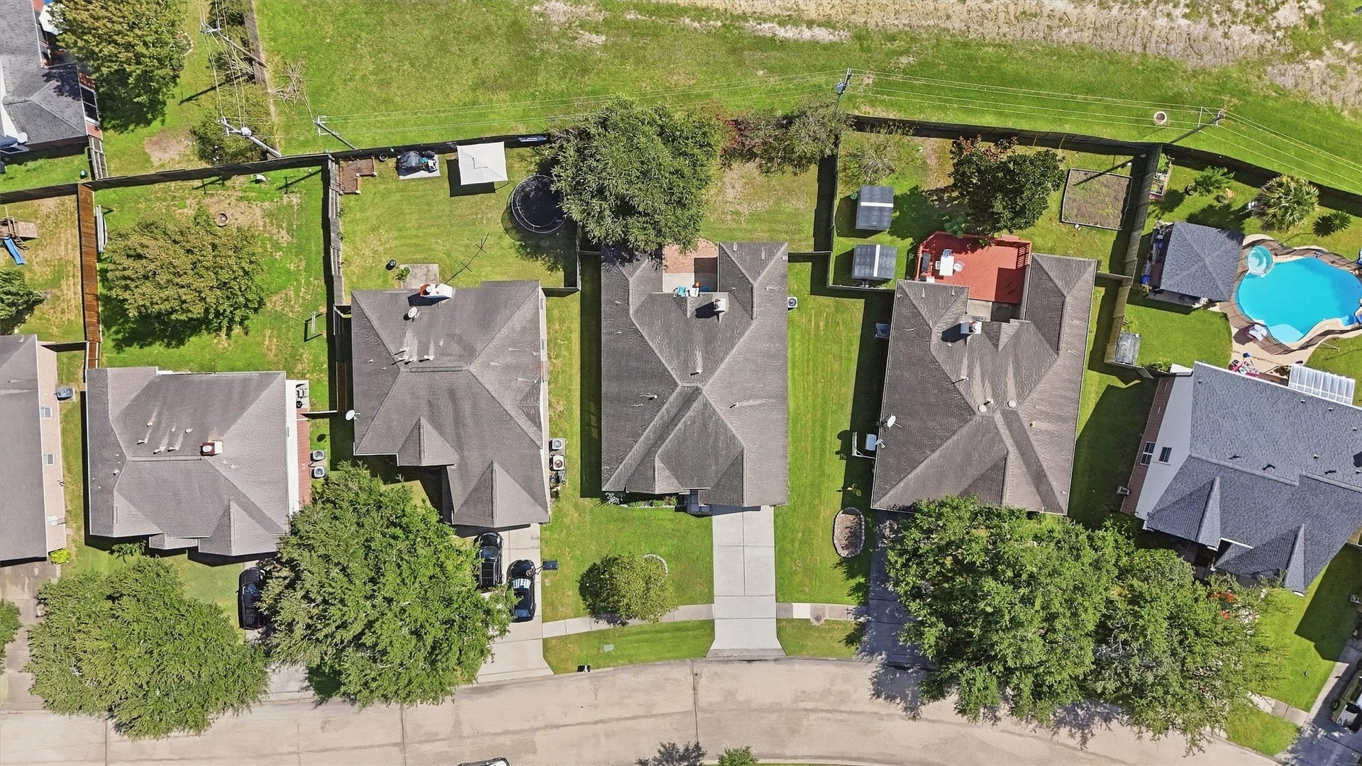 222 Meadowhill Lane, Dickinson, TX 77539 222 Meadowhill Lane, Dickinson, TX 77539