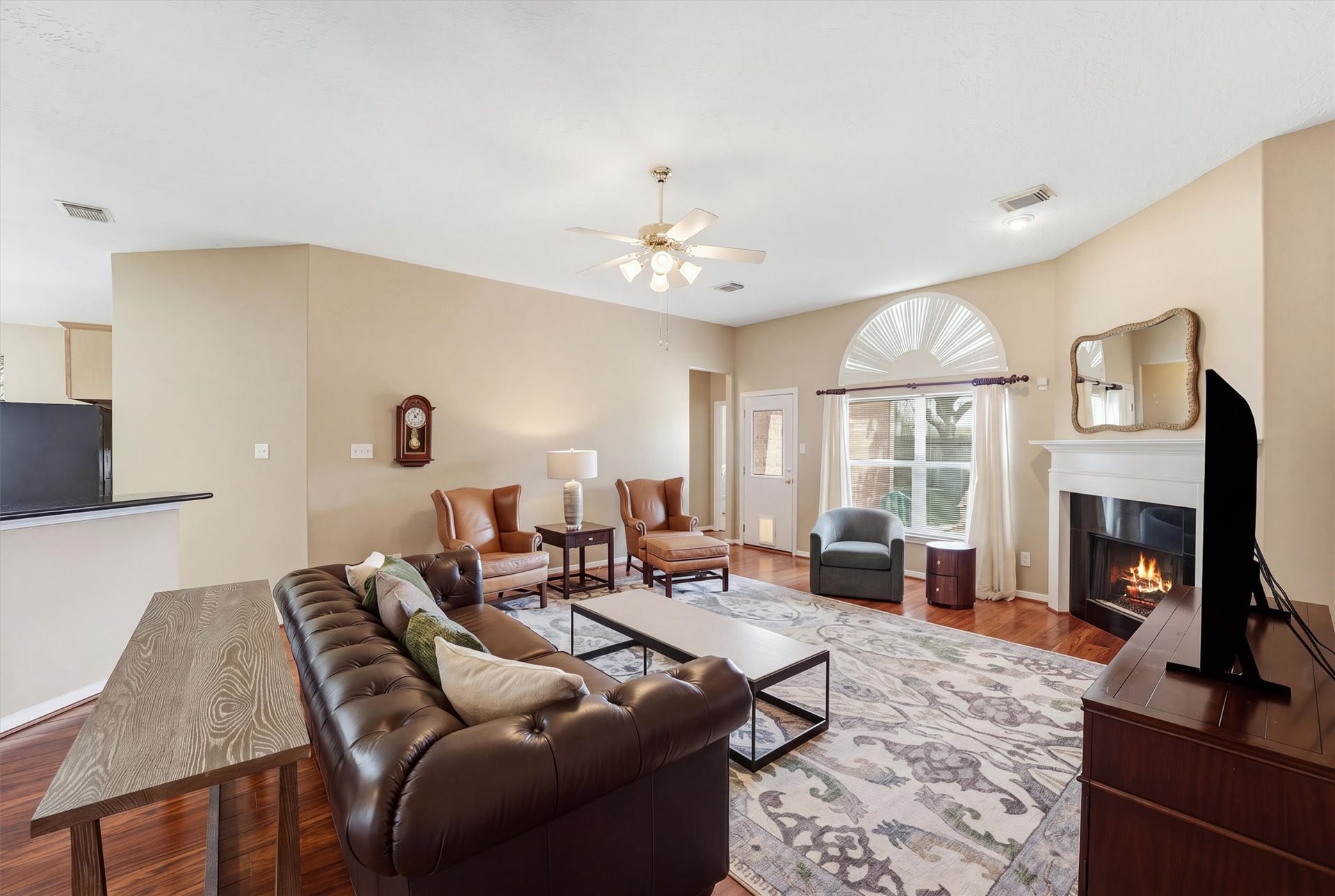 222 Meadowhill Lane, Dickinson, TX 77539 222 Meadowhill Lane, Dickinson, TX 77539