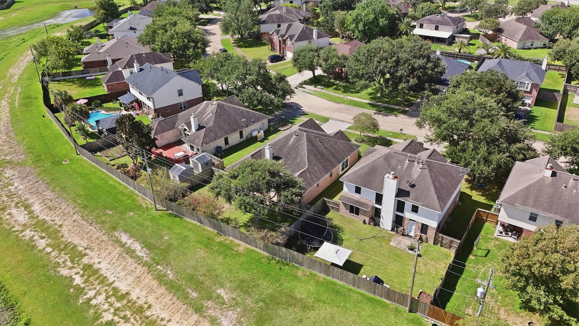 222 Meadowhill Lane, Dickinson, TX 77539 222 Meadowhill Lane, Dickinson, TX 77539