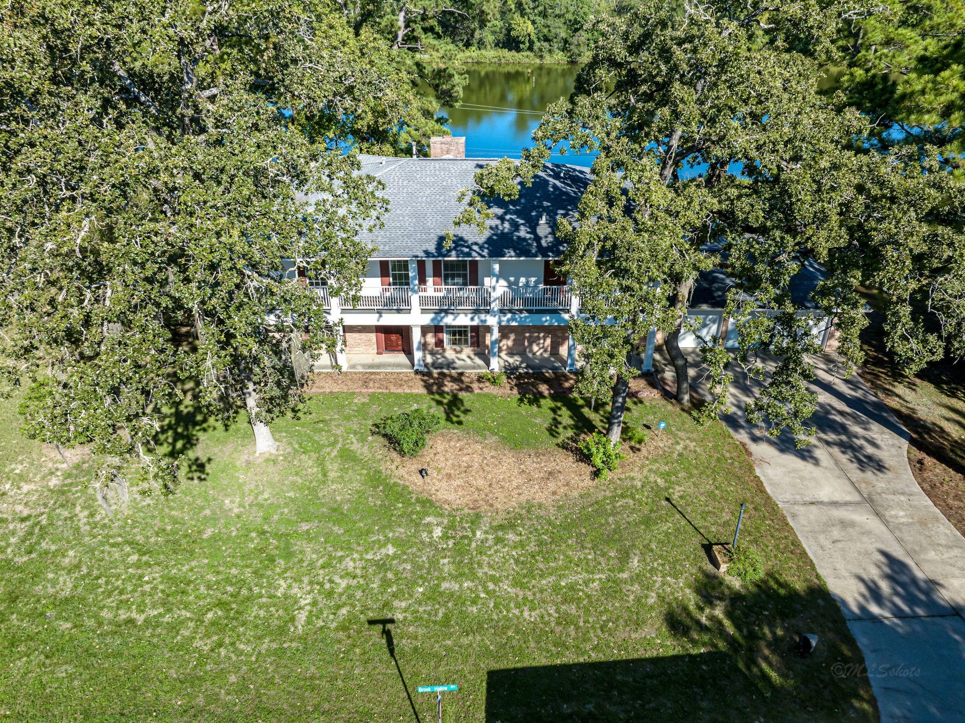 509 Brook Hollow Drive, Conroe, TX 77385 509 Brook Hollow Drive, Conroe, TX 77385