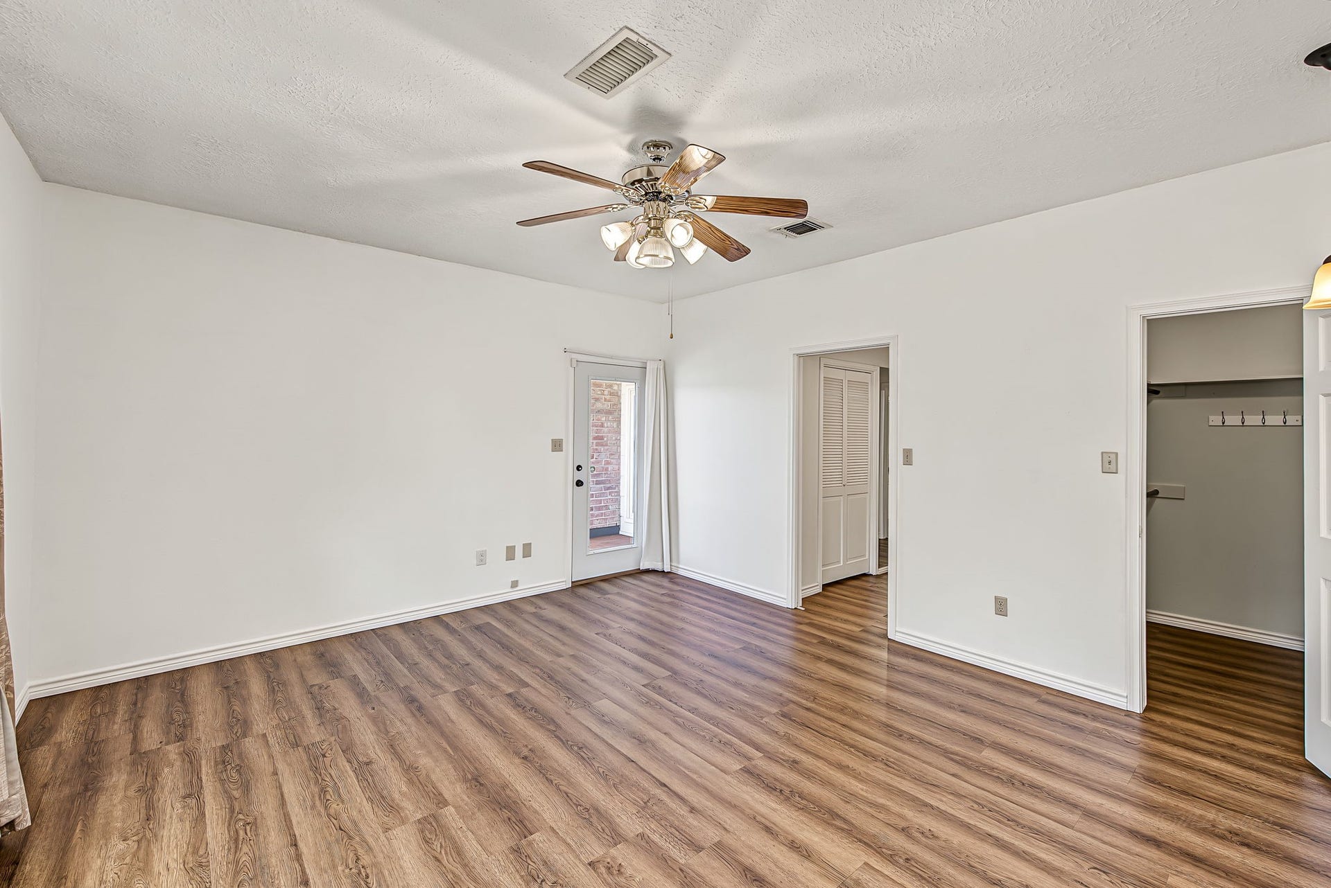 509 Brook Hollow Drive, Conroe, TX 77385 509 Brook Hollow Drive, Conroe, TX 77385