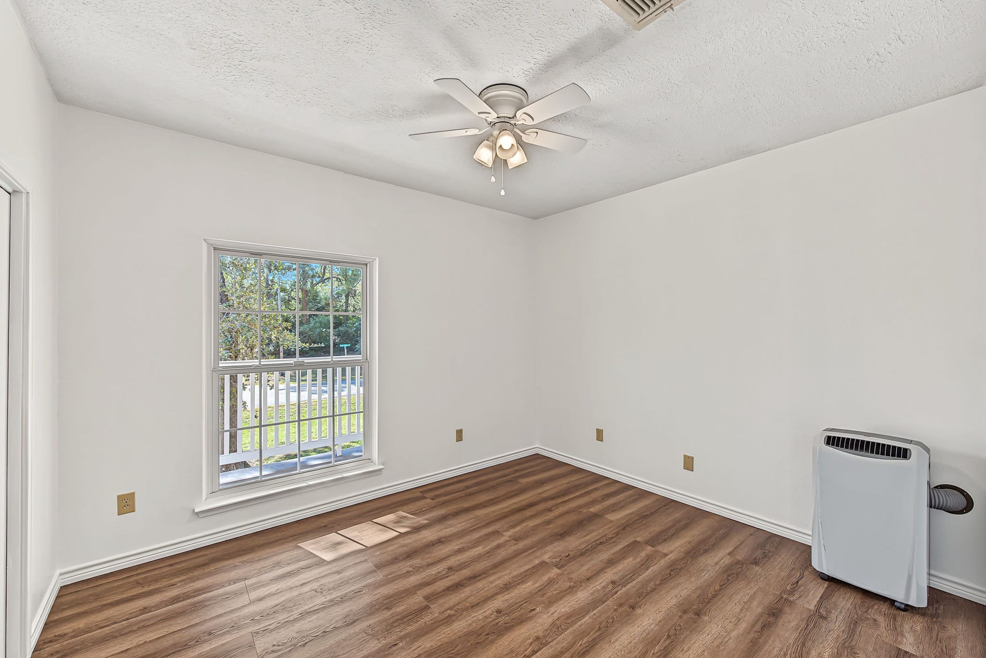 509 Brook Hollow Drive, Conroe, TX 77385 509 Brook Hollow Drive, Conroe, TX 77385