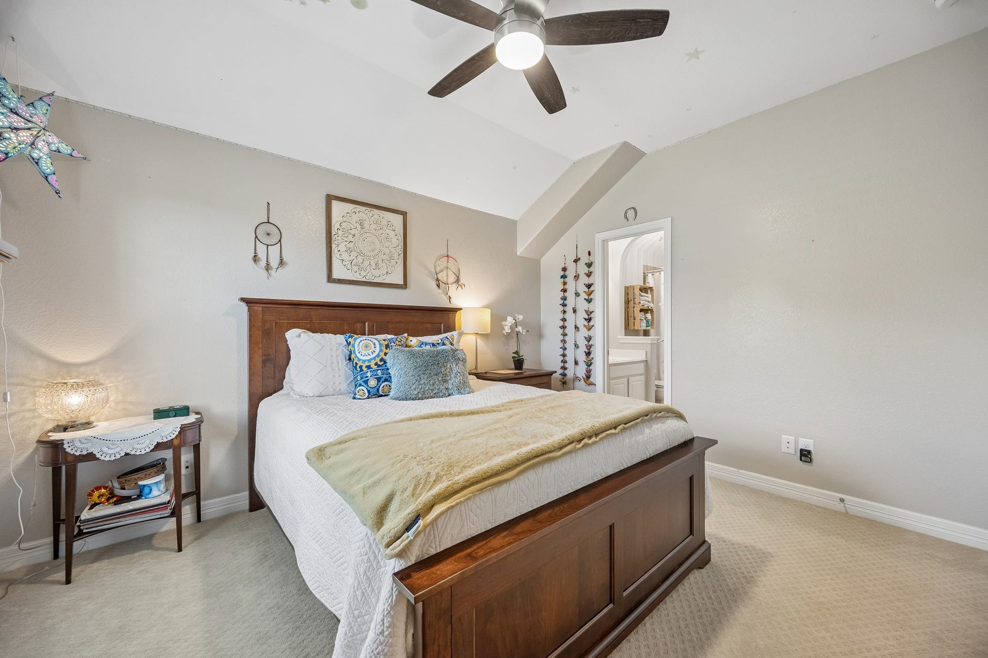 3102 London Lane, Missouri City, TX 77459 The last secondary bedroom is ensuite.