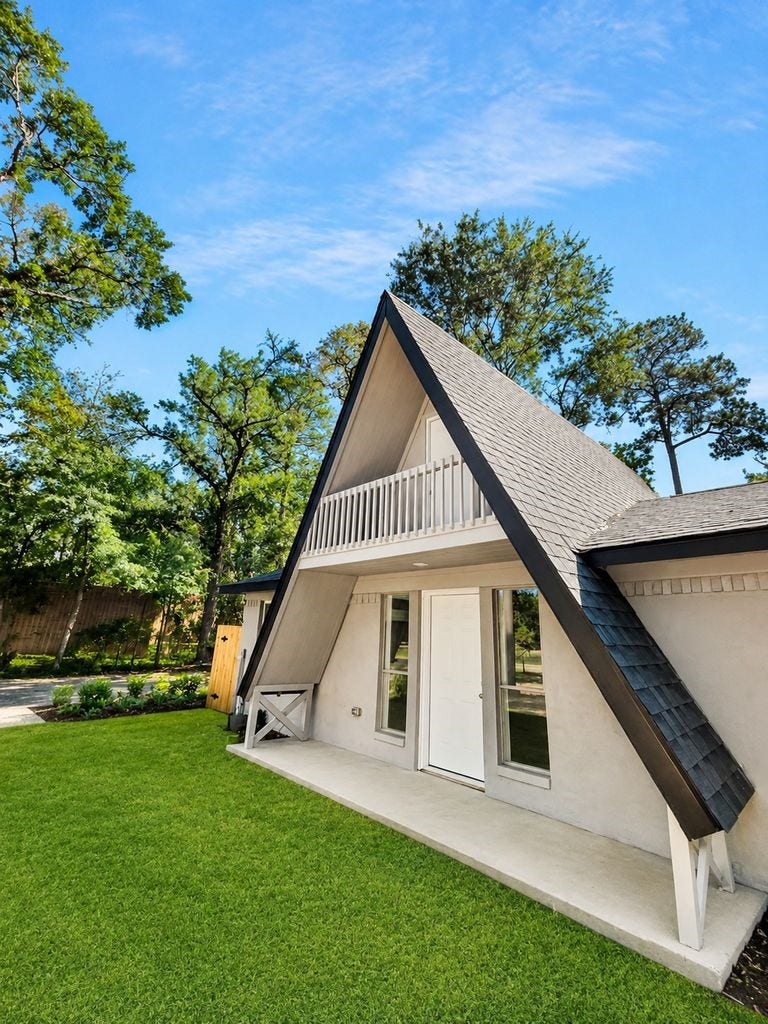 Property photo for 408 Commanche Road, Conroe, TX