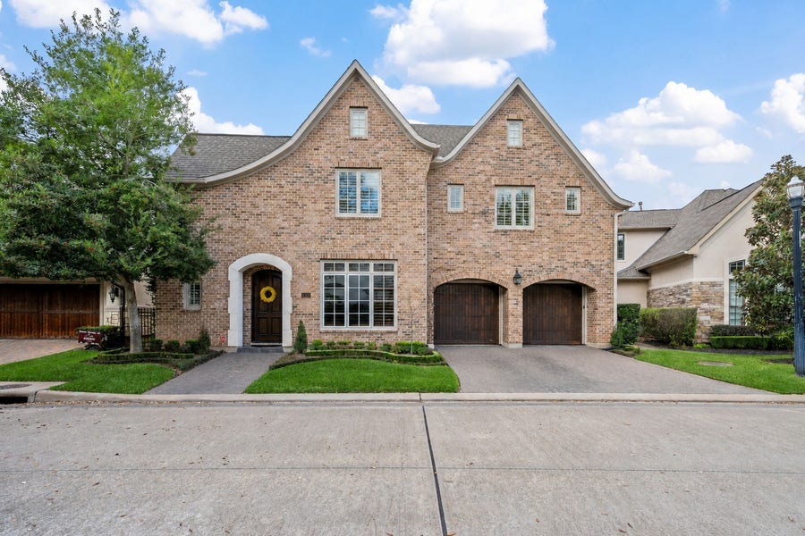 Property photo for 15426 Oyster Creek Lane, Sugar Land, TX
