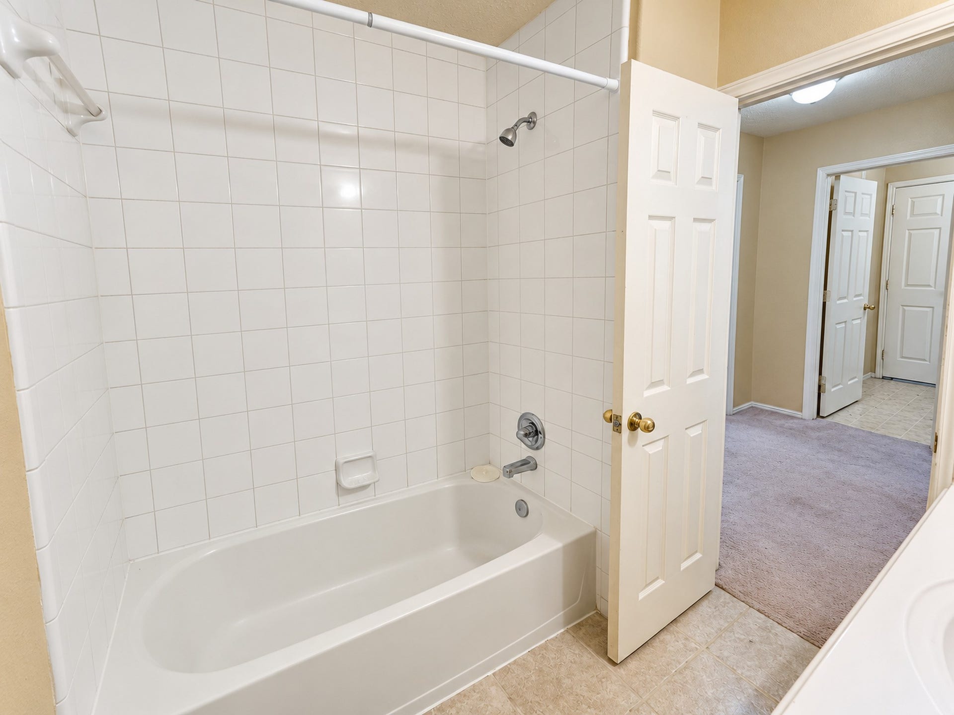 15607 Barber Grove Lane, Houston, TX 77095