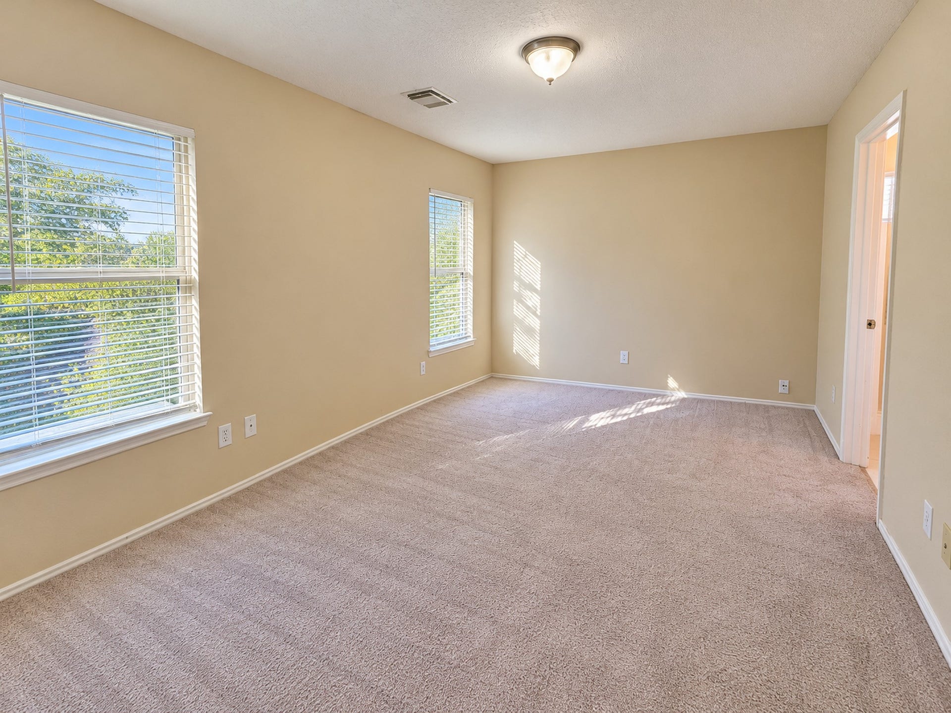 15607 Barber Grove Lane, Houston, TX 77095